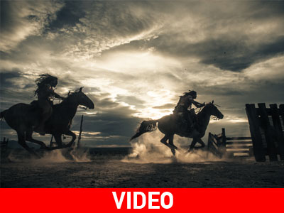 Ο Μοναχικός Καβαλάρης ποτέ χωρίς τη μάσκα